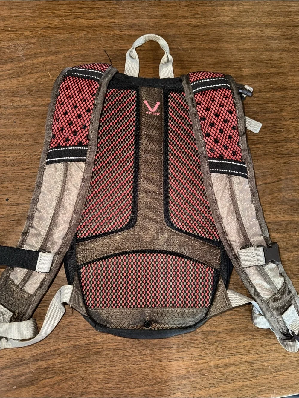 Cabela merit hiking running hydration back pack